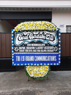 Papan Bunga Duka di Gane Timur Tengah